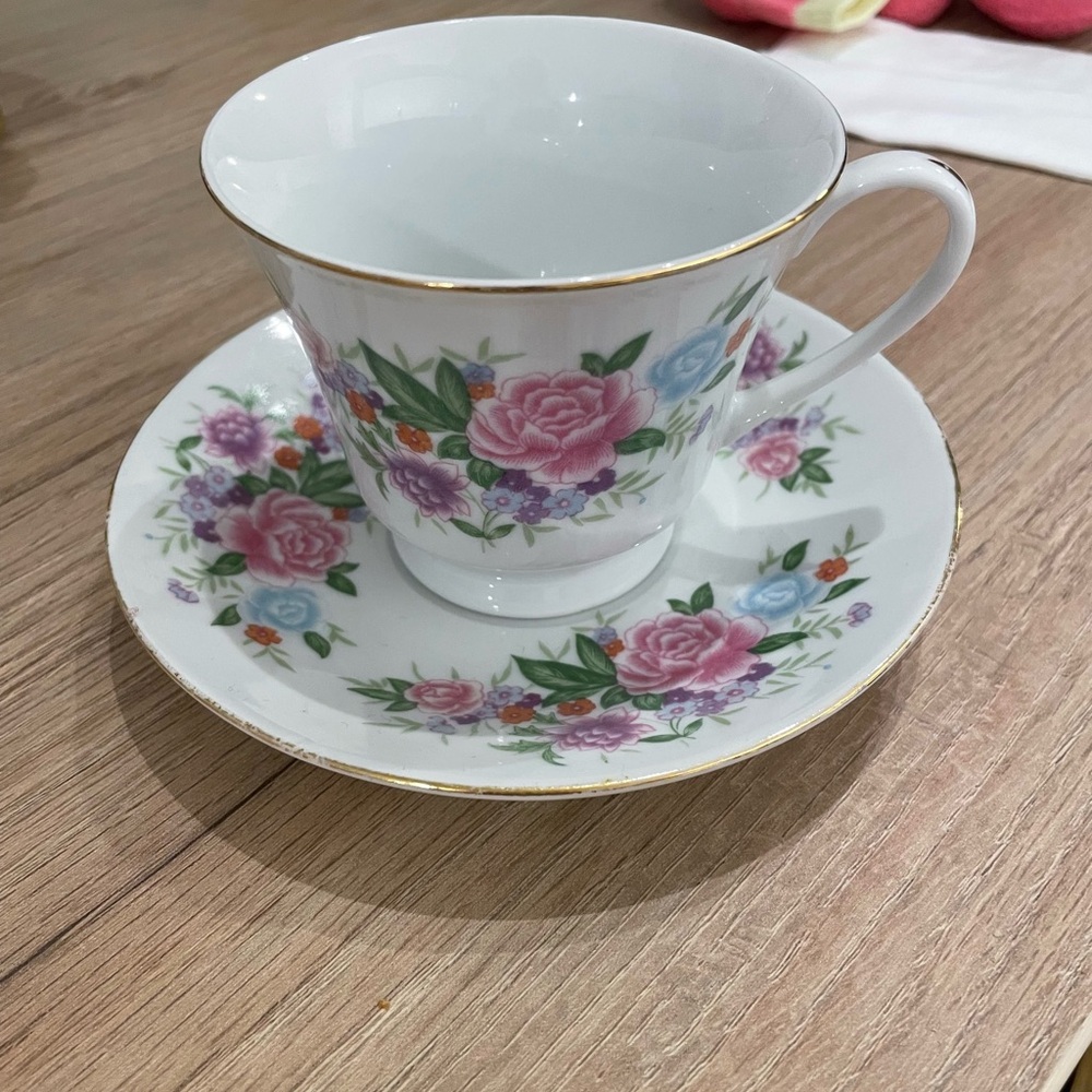 Teacup and saucer